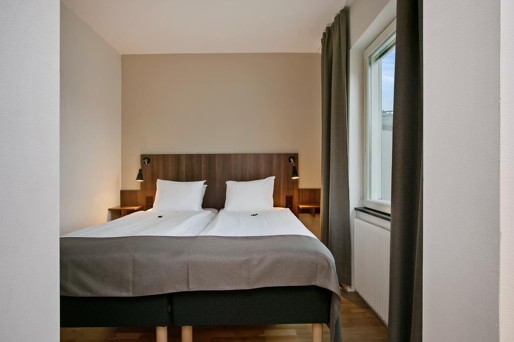 שטוקהולם First Hotel Brommaplan מראה חיצוני תמונה