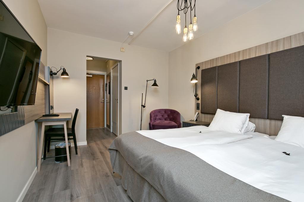שטוקהולם First Hotel Brommaplan מראה חיצוני תמונה
